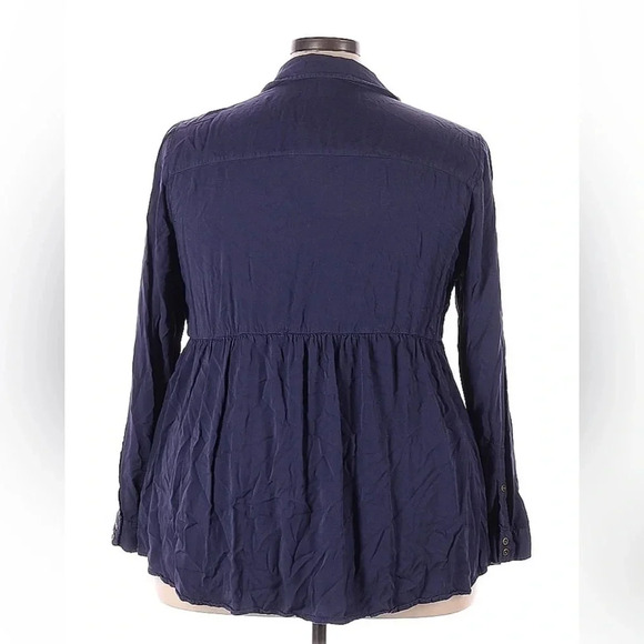 Torrid | Medieval Blue Peplum Rayon Twill Button-Front Top Plus Size 3X - Picture 4 of 5